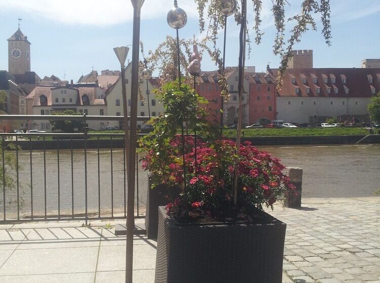 Sorat Insel Hotel Regensburg