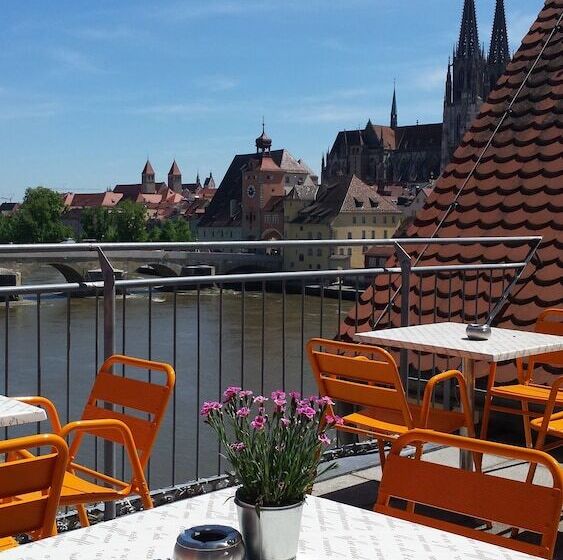 Sorat Insel Hotel Regensburg