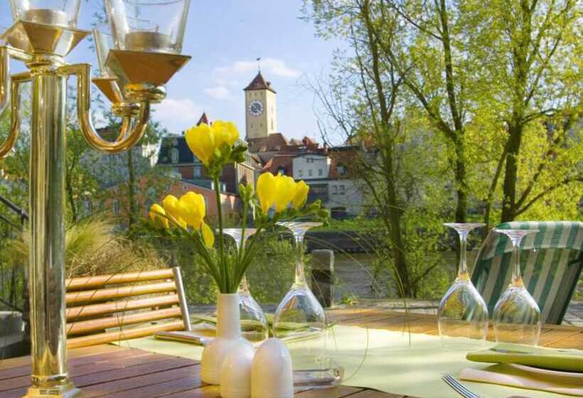 Sorat Insel Hotel Regensburg