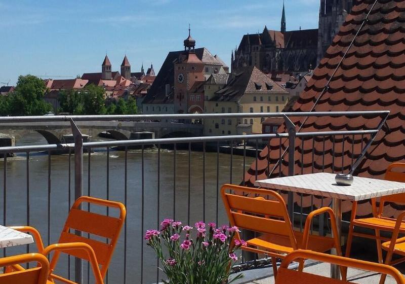 Sorat Insel Hotel Regensburg