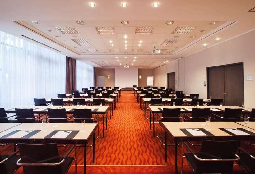 בית מלון כפרי Steigenberger  Dortmund