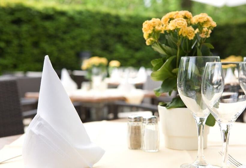 בית מלון כפרי Steigenberger  Dortmund