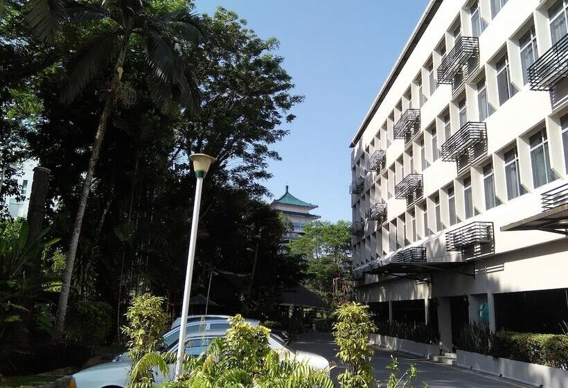 ホテル Telang Usan