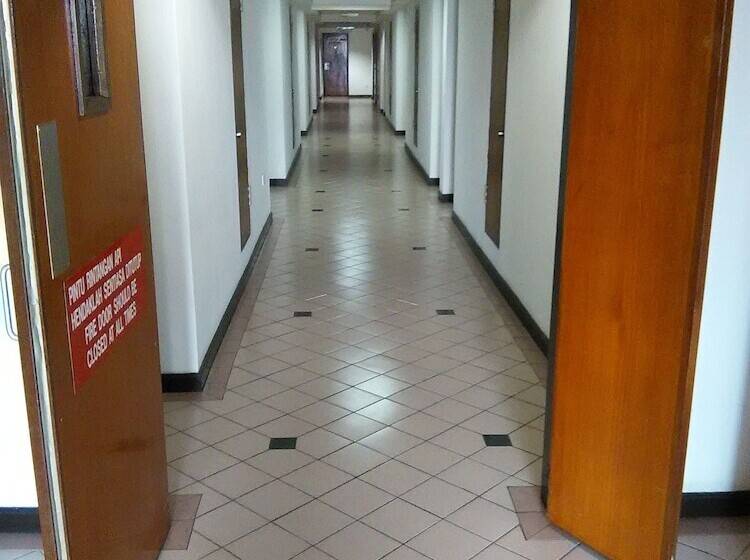 ホテル Telang Usan