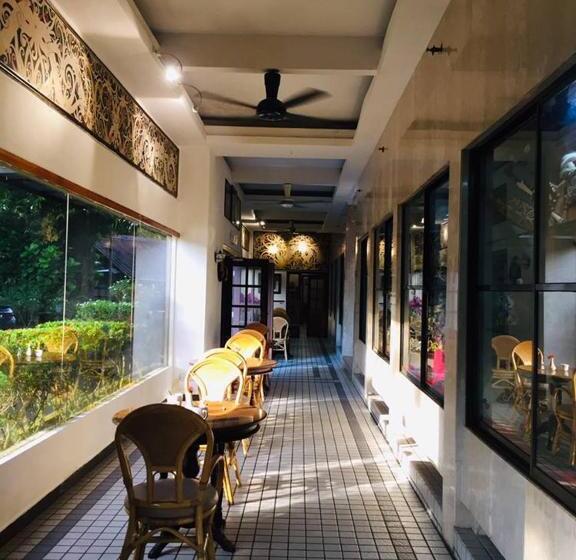 ホテル Telang Usan