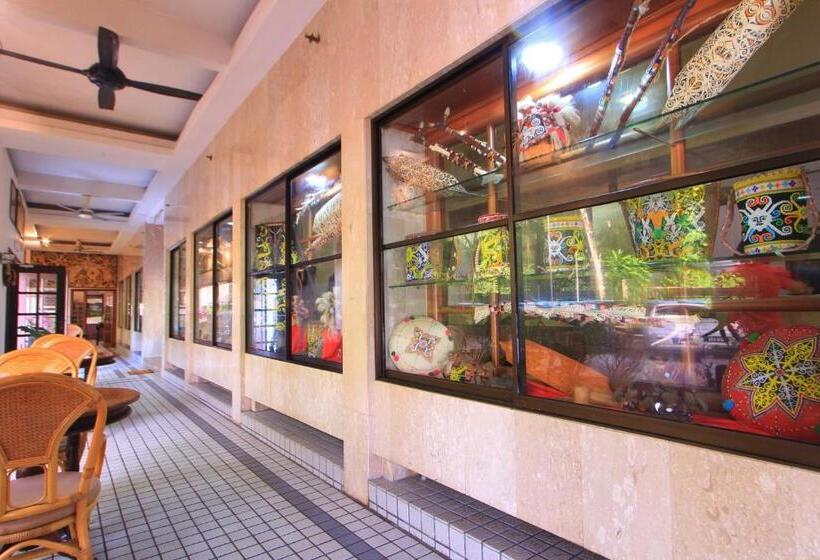 ホテル Telang Usan