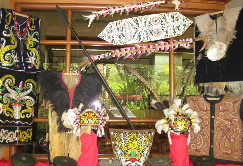 ホテル Telang Usan