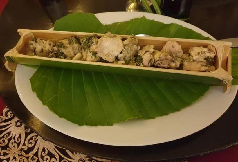 ホテル Telang Usan