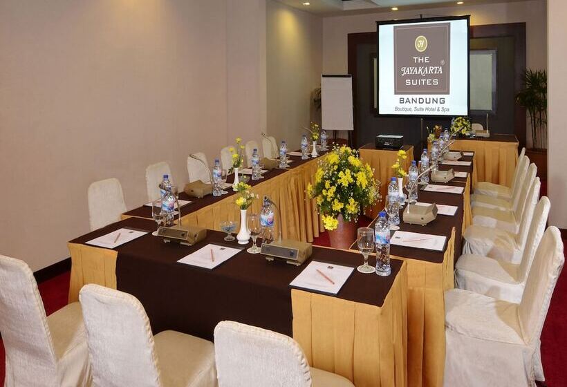 ホテル The Jayakarta Suites Bandung
