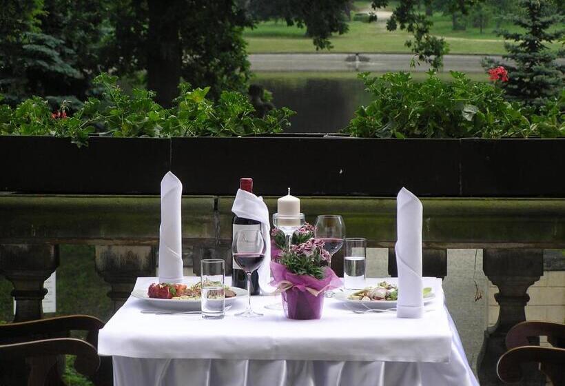 Отель Zamek Królewski W Rydzynie