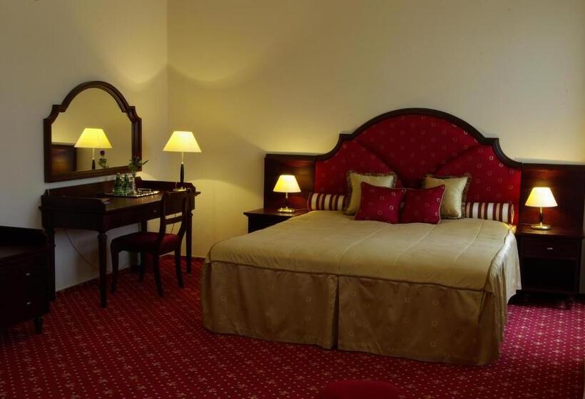 Отель Zamek Królewski W Rydzynie