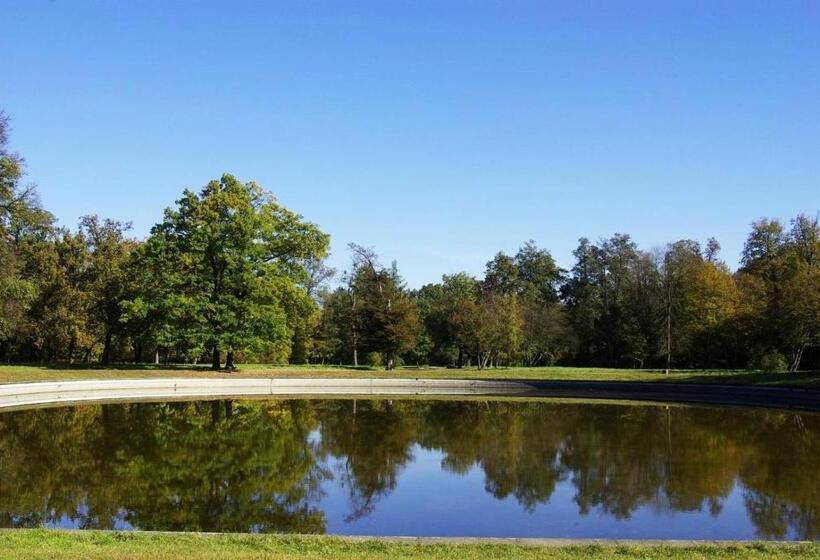 Отель Zamek Królewski W Rydzynie