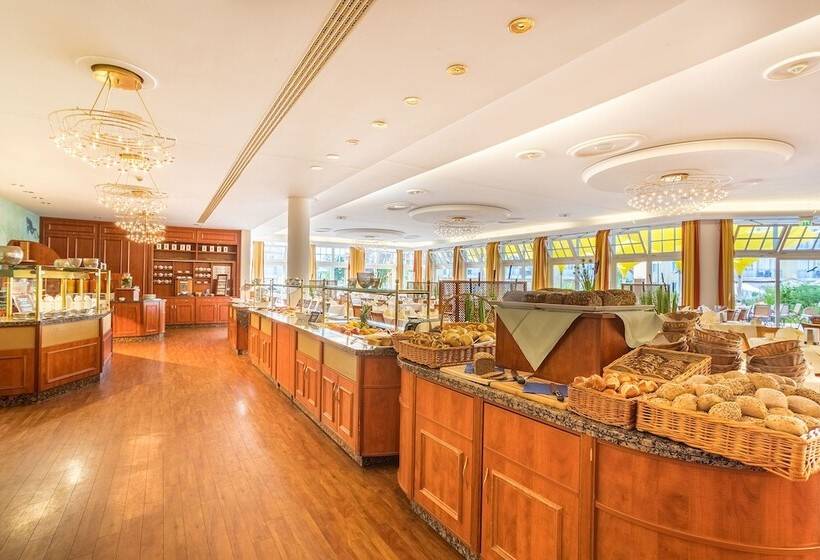 Hotel Zur Post  Ein Rovell