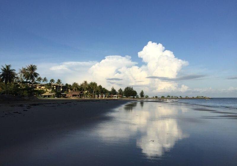 Manikar Beach Resort