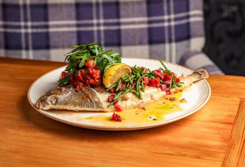 The George Hotel, Amesbury, Wiltshire