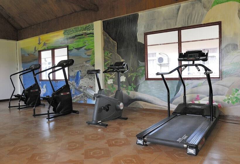 Airai Water Paradise Hotel & Spa