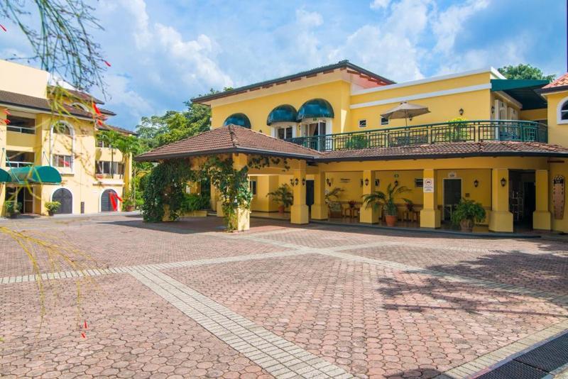 Apartotel & Suites Villas Del Rio