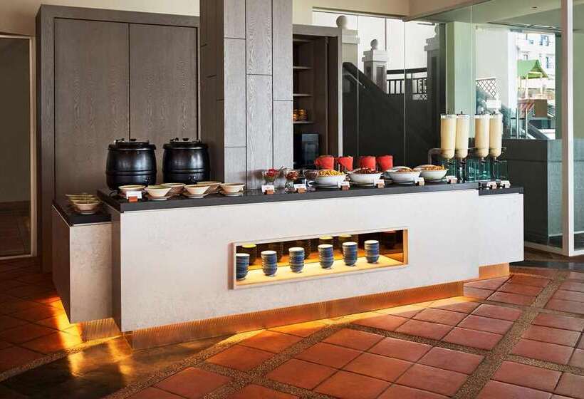 Doubletree By Hilton Damai Laut Resort