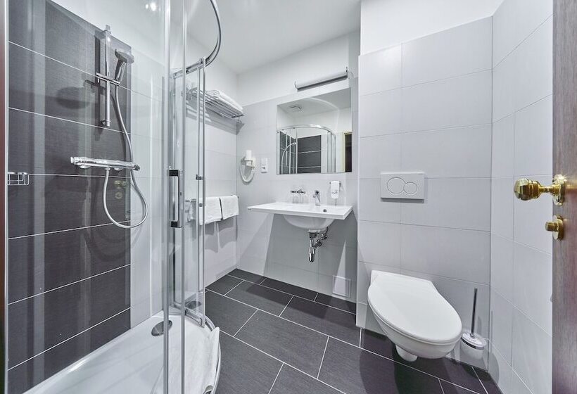 ホテル Adam Trutnov