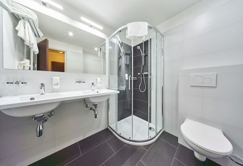 ホテル Adam Trutnov