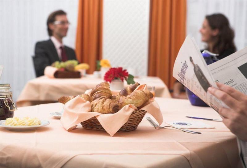 Отель Alexander Am Zoo