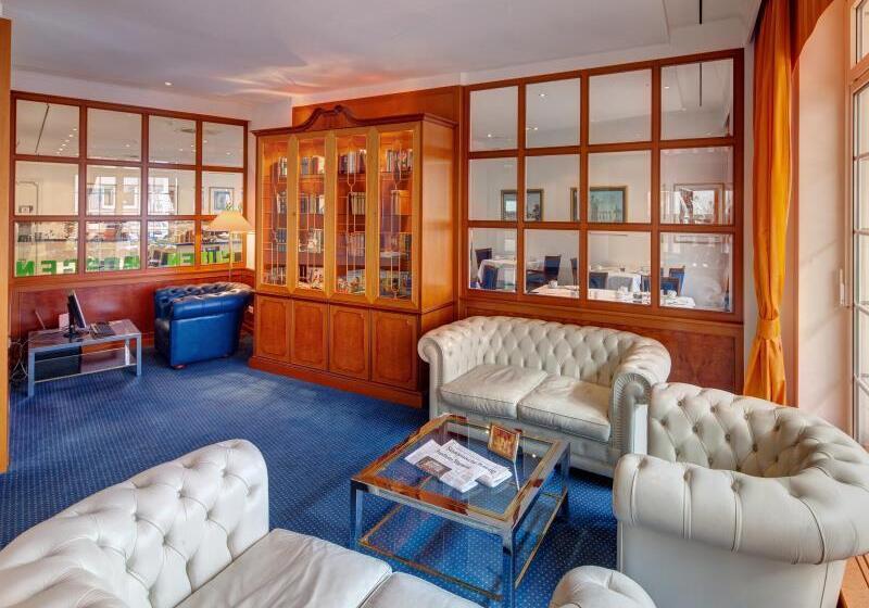 Отель Alexander Am Zoo