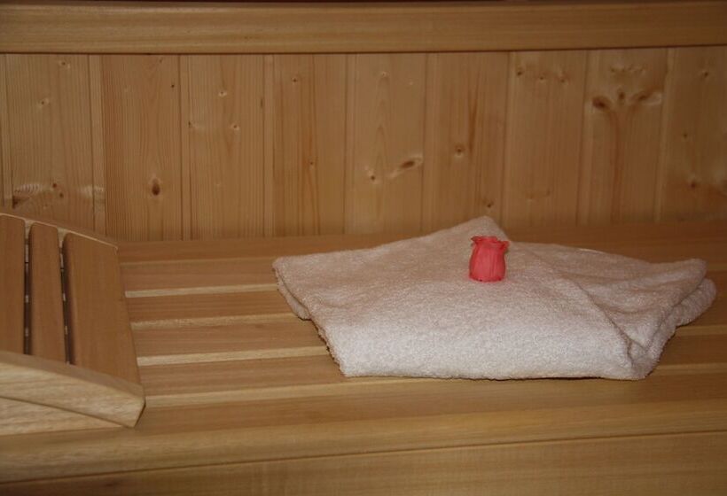 Отель Alexander Am Zoo