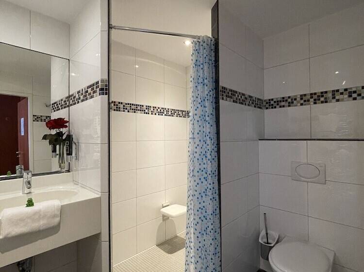 Отель Alexander Am Zoo