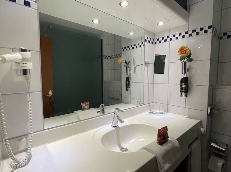 Отель Alexander Am Zoo