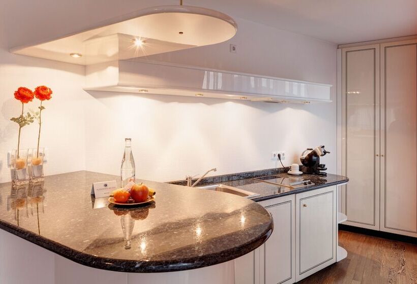 Отель Alexander Am Zoo