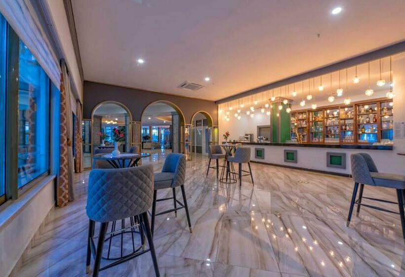 Resort Asteria Collection Side