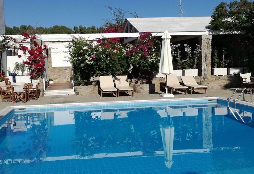 Отель Andromeda Residence