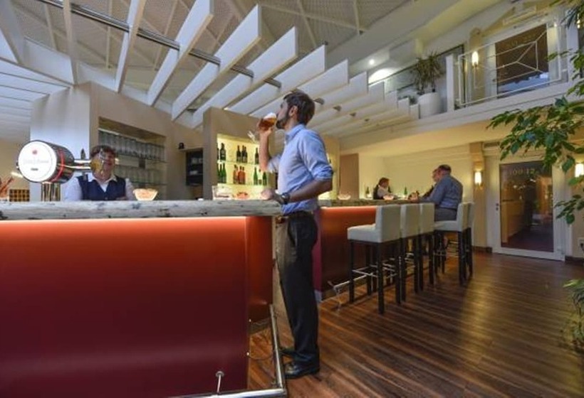 Atrium Hotel Amadeus