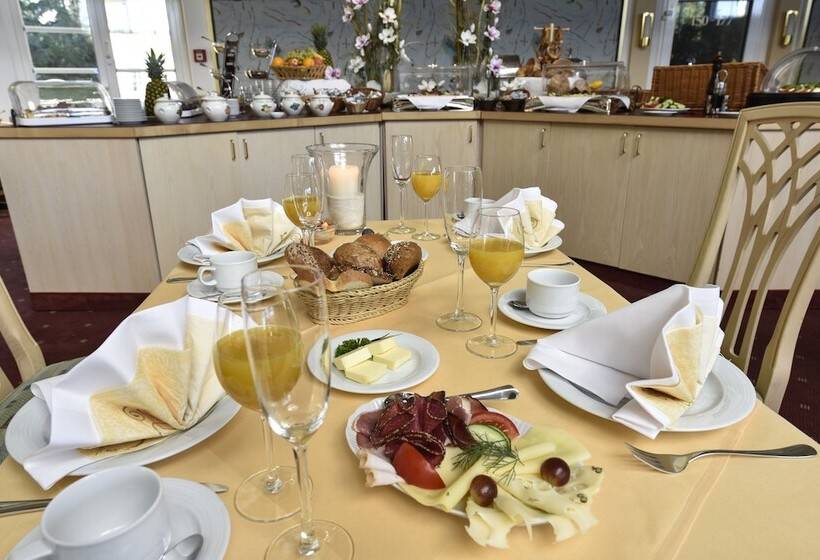 Atrium Hotel Amadeus