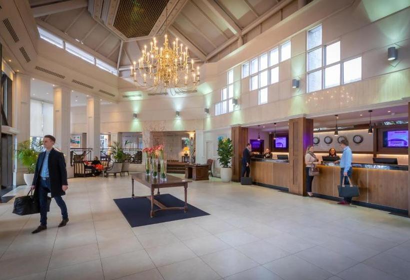 בית מלון כפרי Ballsbridge