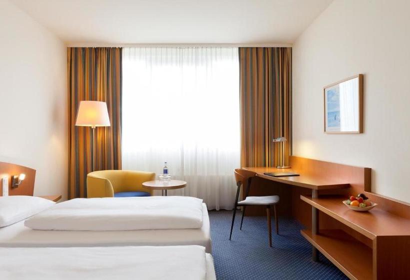 Отель Vienna House By Wyndham Baltic Stralsund