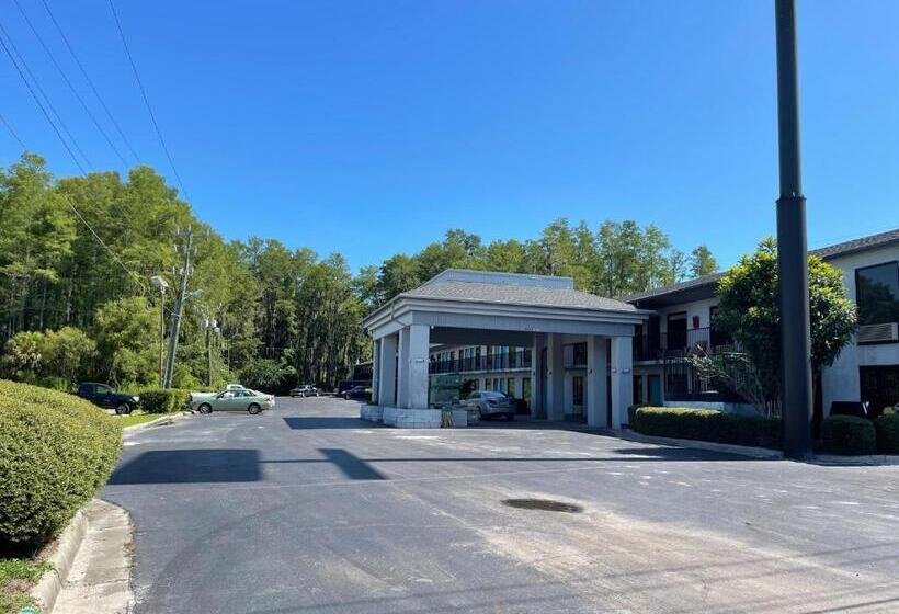 فندق Guest Inn Lake City