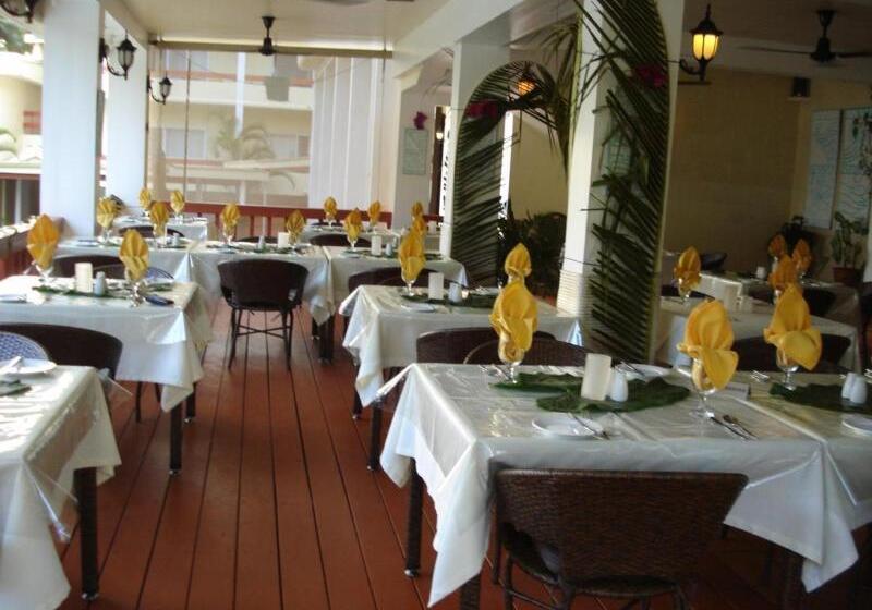 Отель Bedarra Beach Inn