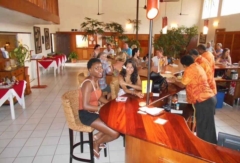 Отель Bedarra Beach Inn