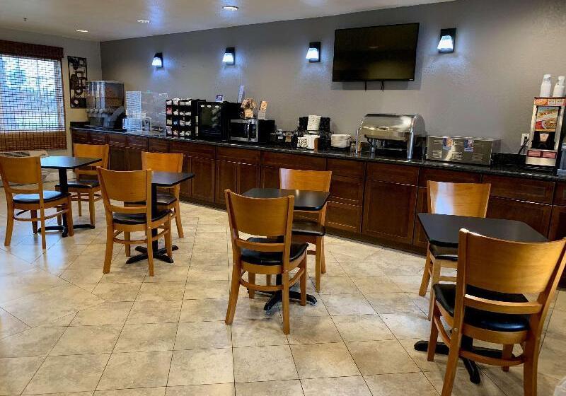 호텔 Best Western Kettleman City Inn & Suites