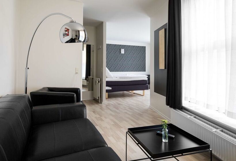 Отель Best Western Royal Holstebro