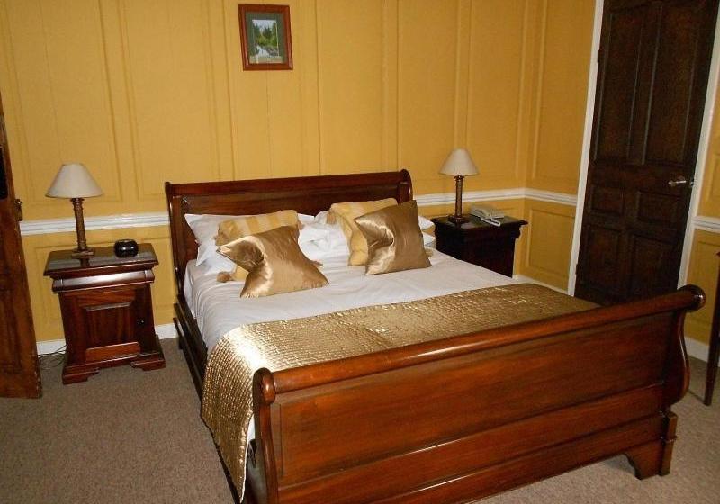 فندق Bowlish House