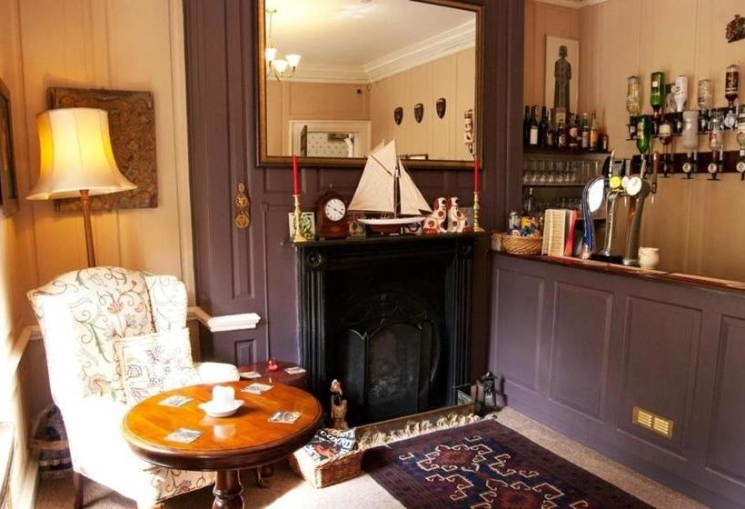 فندق Bowlish House