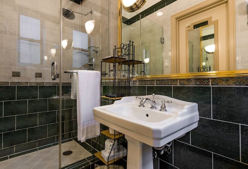 Casablanca Hotel By Library Hotel Collection