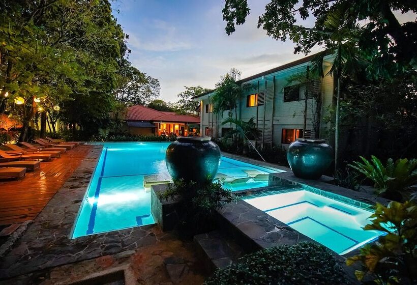 هتل Cebu White Sands Resort And Spa