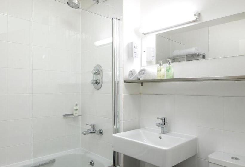 ホテル Charlton Kings