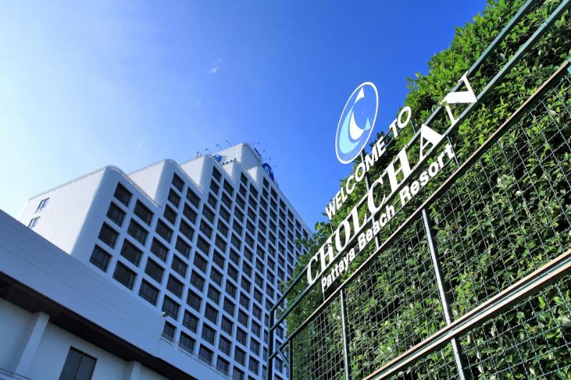 Отель Cholchan Pattaya Beach Resort   Sha Extra Plus