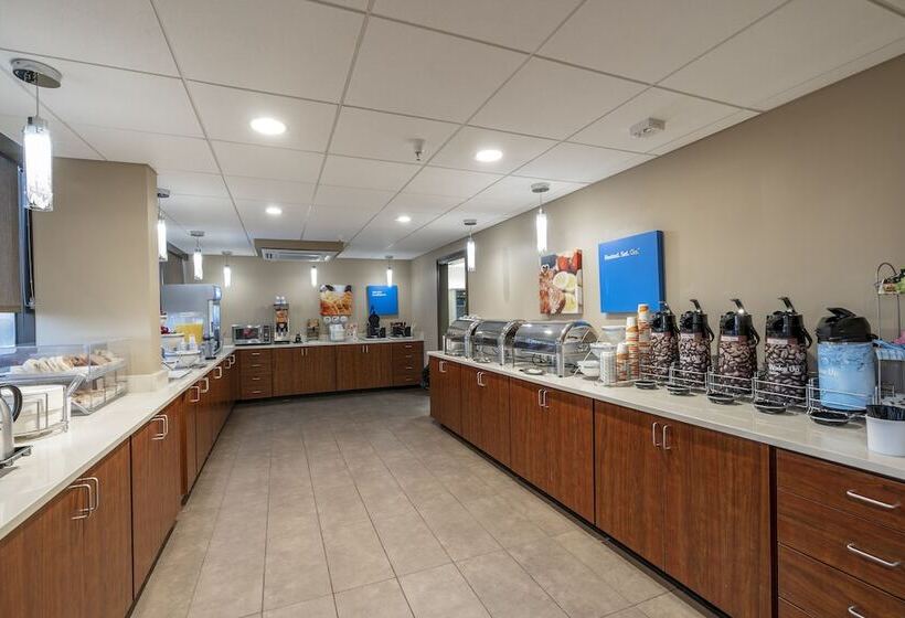 هتل Comfort Inn & Suites At Copeland Tower