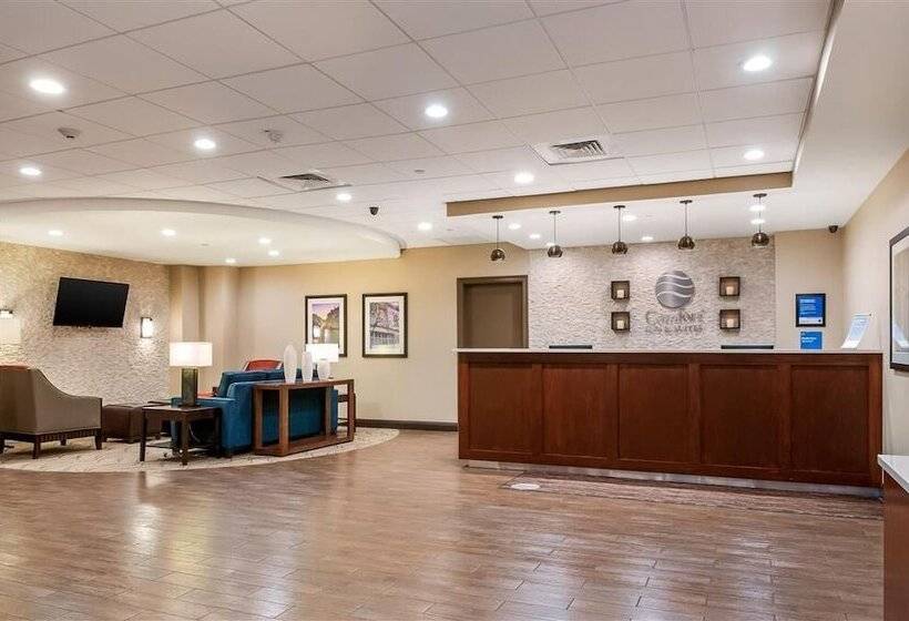 هتل Comfort Inn & Suites At Copeland Tower