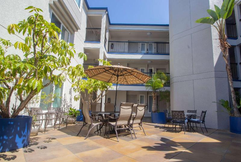 فندق Days Inn By Wyndham Carlsbad